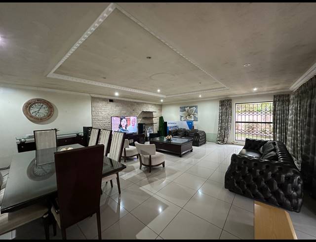 4 BEDROOM HOUSE FOR SALE IN WESTVILLE